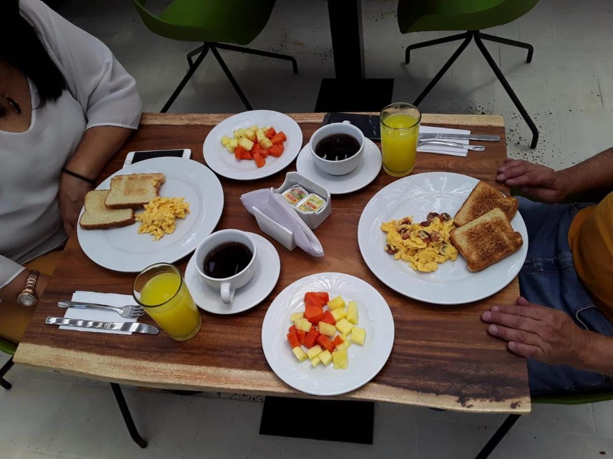 Álbura Hotel Pereira Esterno foto